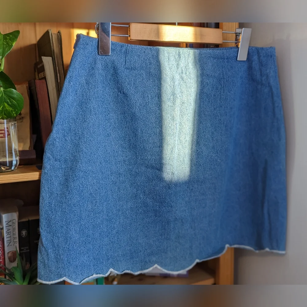Anthropologie Blu Pepper Embroidered Blue Jean Skirt Scalloped Hem Size M - Picture 5 of 11